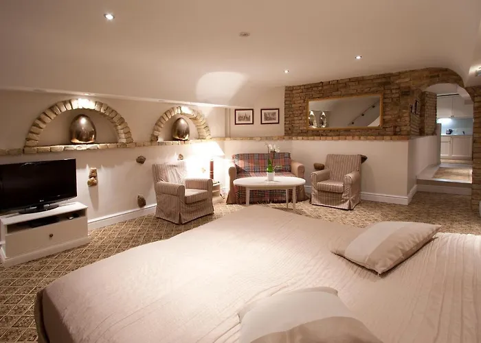 Aparthotel Real House 3*