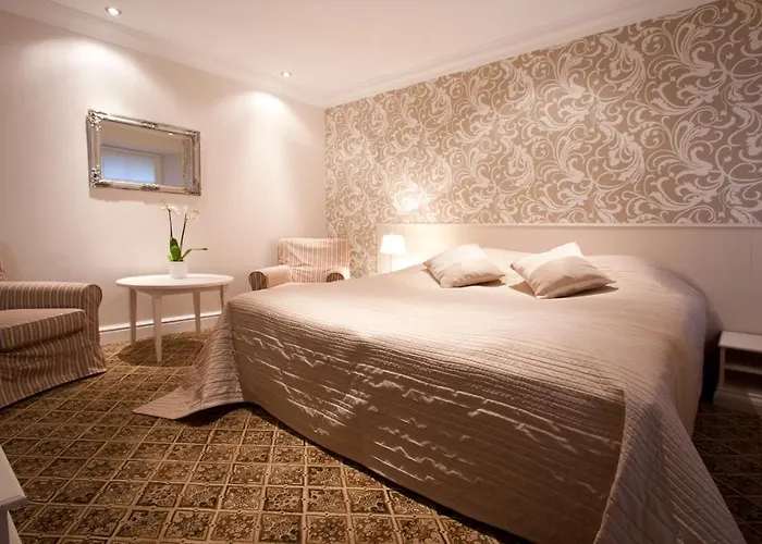 Real House Aparthotel 3*