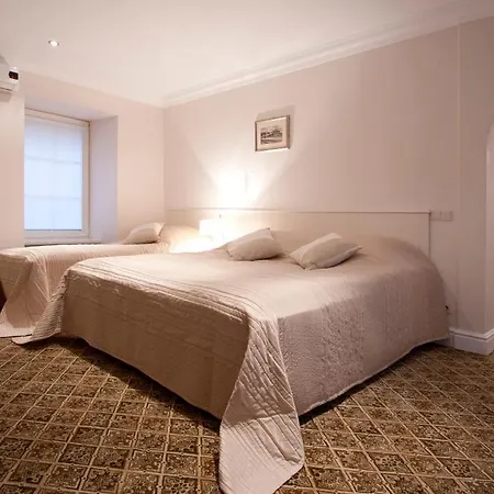 Aparthotel Real House