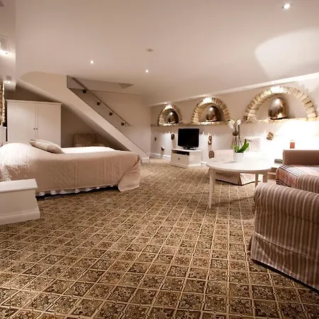 Real House 3*