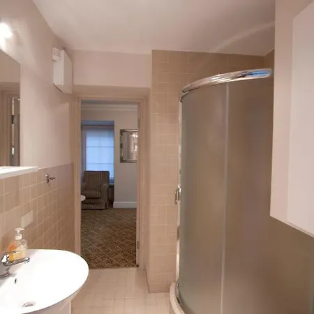 Real House Lejlighedshotel 3*