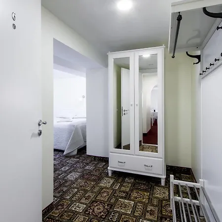 Real House 3*