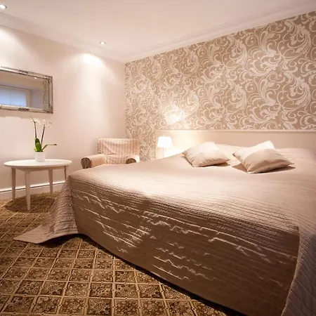 Real House Lejlighedshotel 3*