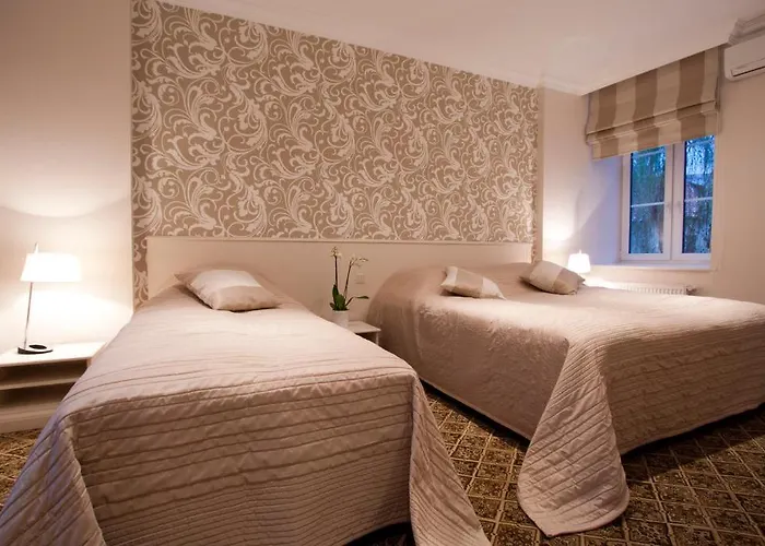 Real House Apartmanhotel