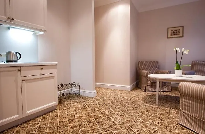 Real House 3* Vilnius